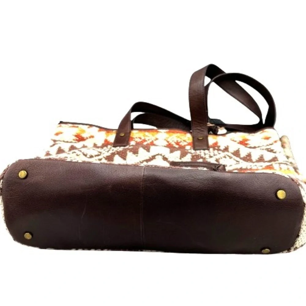 NEW Shyanne Conceal Carry Southwestern Tote Bag Large Tapestry‎ Western Cowgirl
